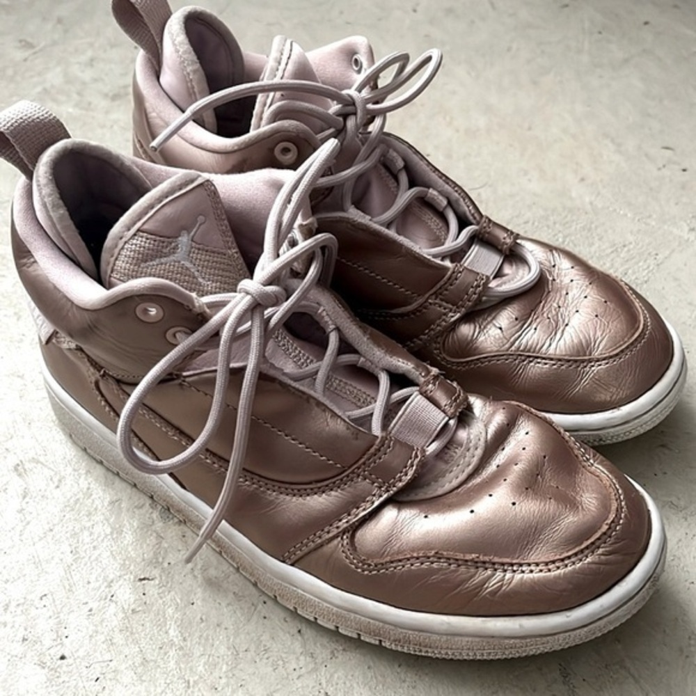 Nike Air Jordan Fadeaway Rose Gold high top sneaker youth size‎ 5